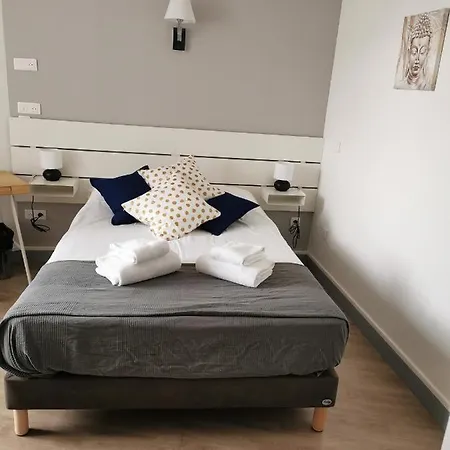 מלון Le Relais Delys 3*