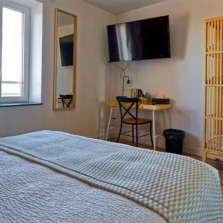Logis Le Relais Delys Hotel